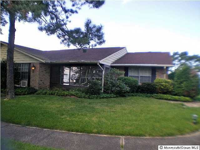1st image of 68B Buckingham Dr