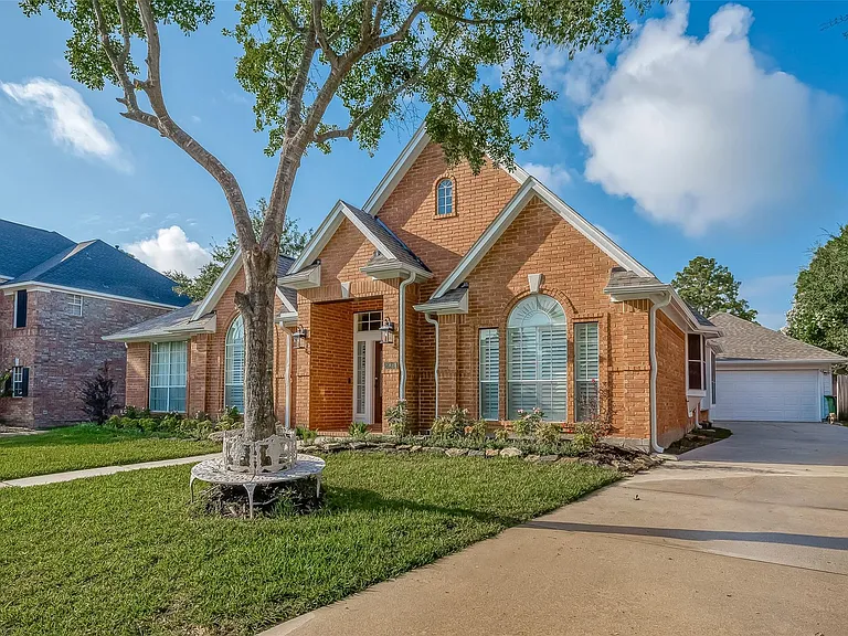 20819 Autumn Redwood Way — Photo 4