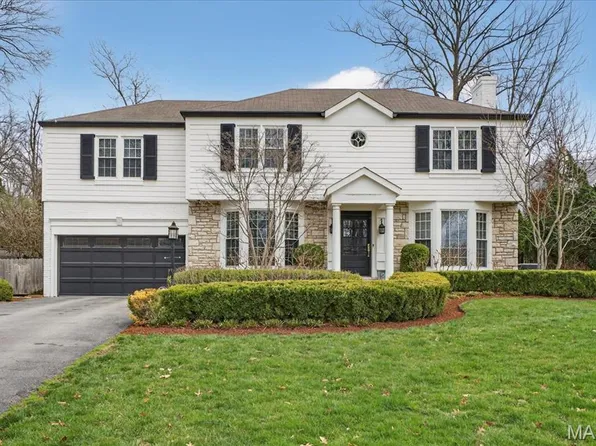 10 Daniel Rd, Saint Louis, MO 63124