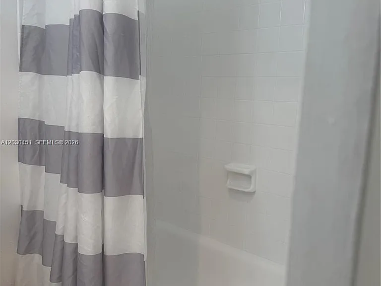 1390 Ocean Dr #302 — Photo 11