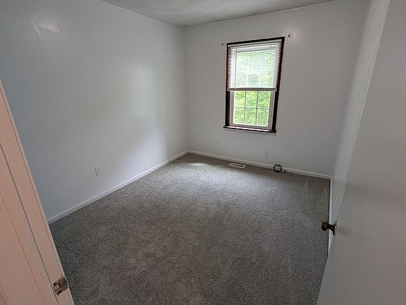 2nd image of 1504 Jameson Dr