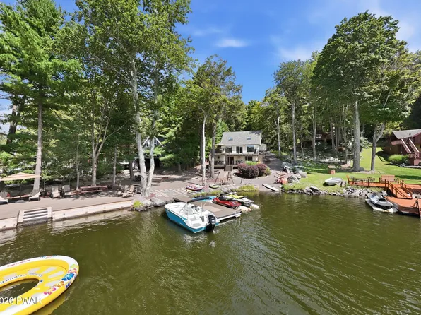 2043 Roamingwood Rd, Lake Ariel, PA 18436