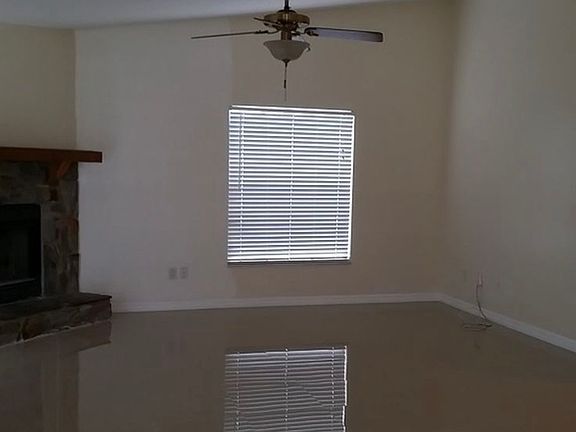 5th image of 984 Maple Forest Dr