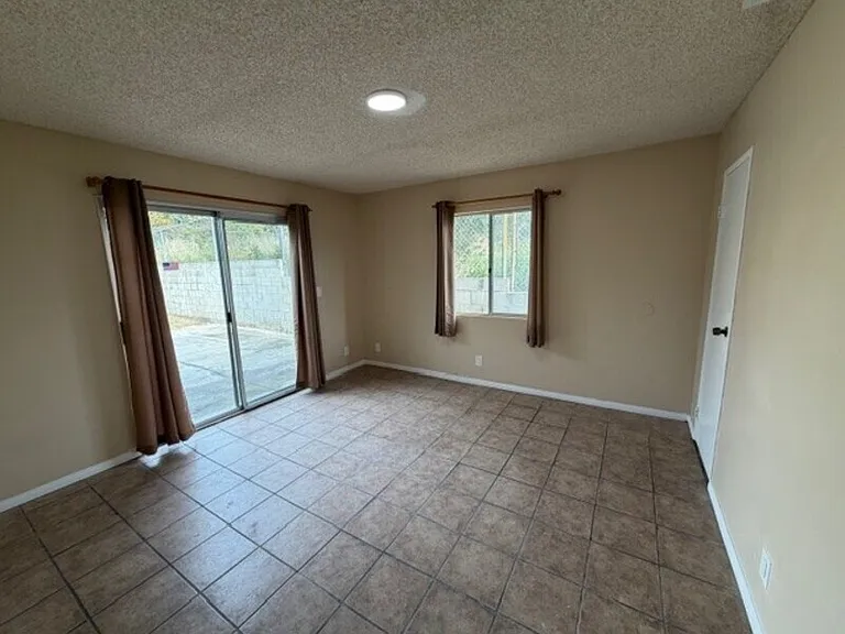 1609 Grove St #B — Photo 27