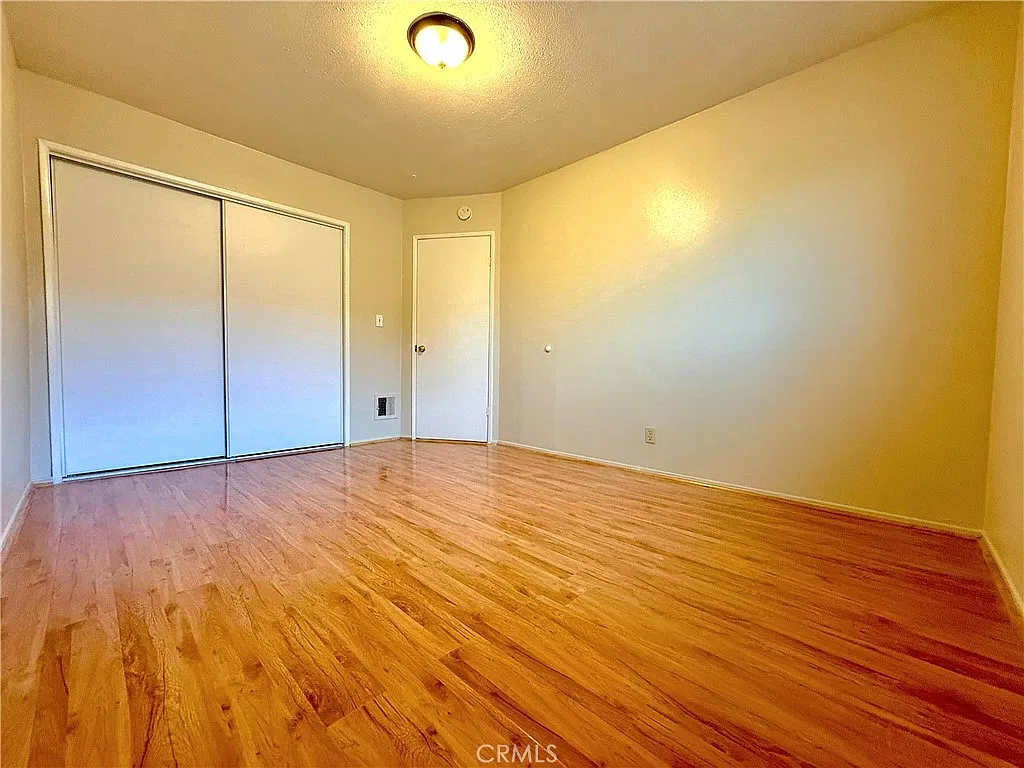 2 bed, 1.5 bath, 1000 sqft, $2,195 — Photo 2
