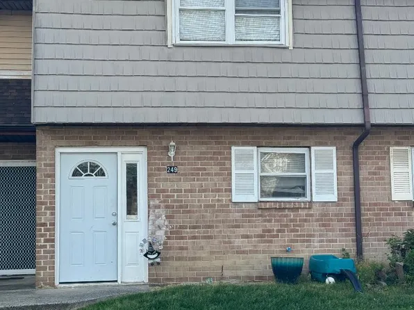 249 La Cascata, Clementon, NJ 08021