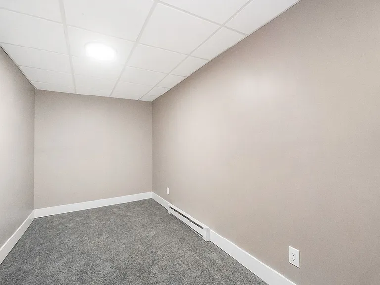 2269 Pennsylvania Ave — Photo 24