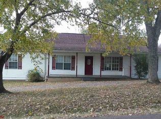 931 Valley Home Rd, Dandridge, TN 37725