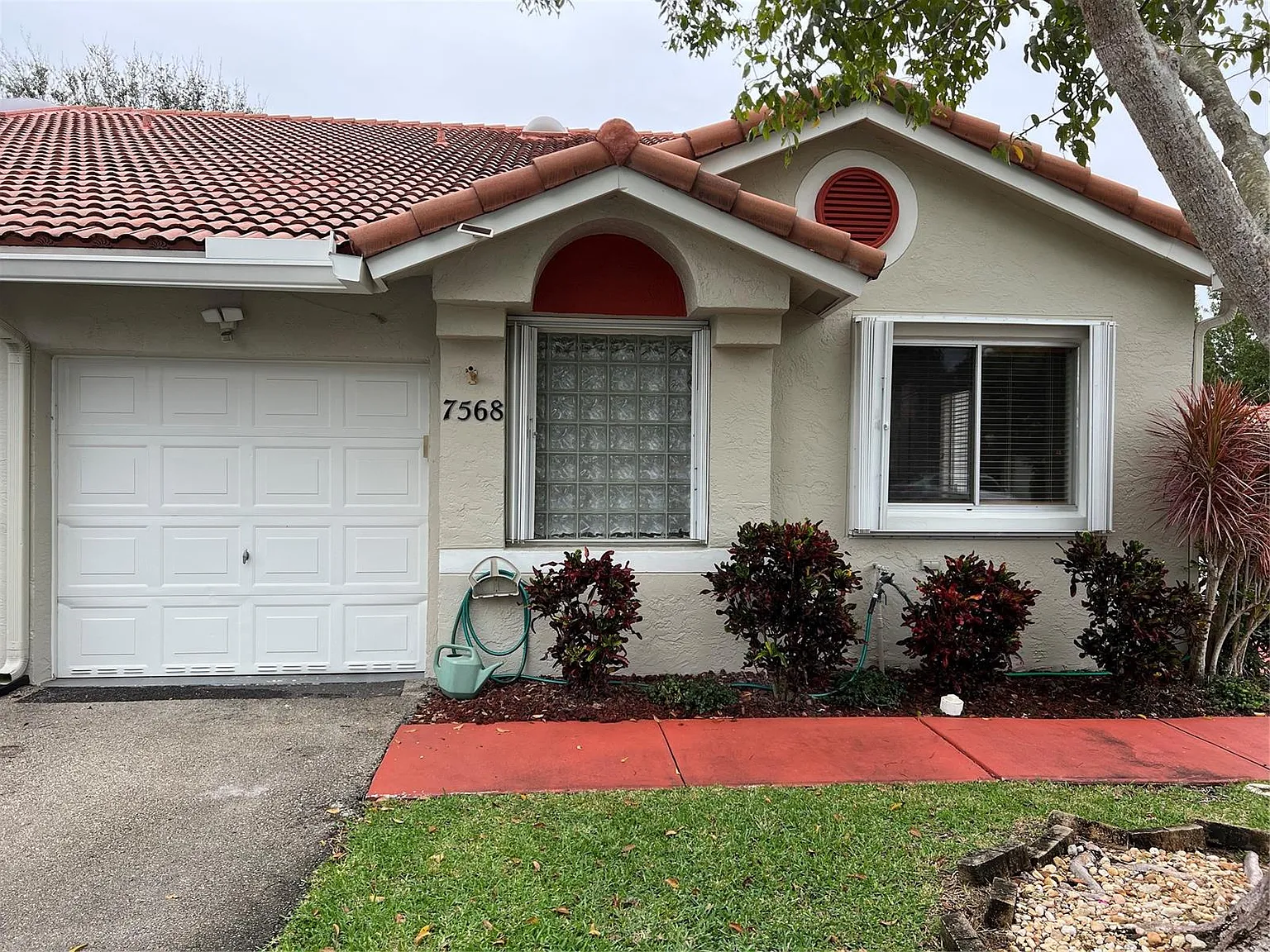 3 bed, 1469 sqft, $2,900 — Photo 2