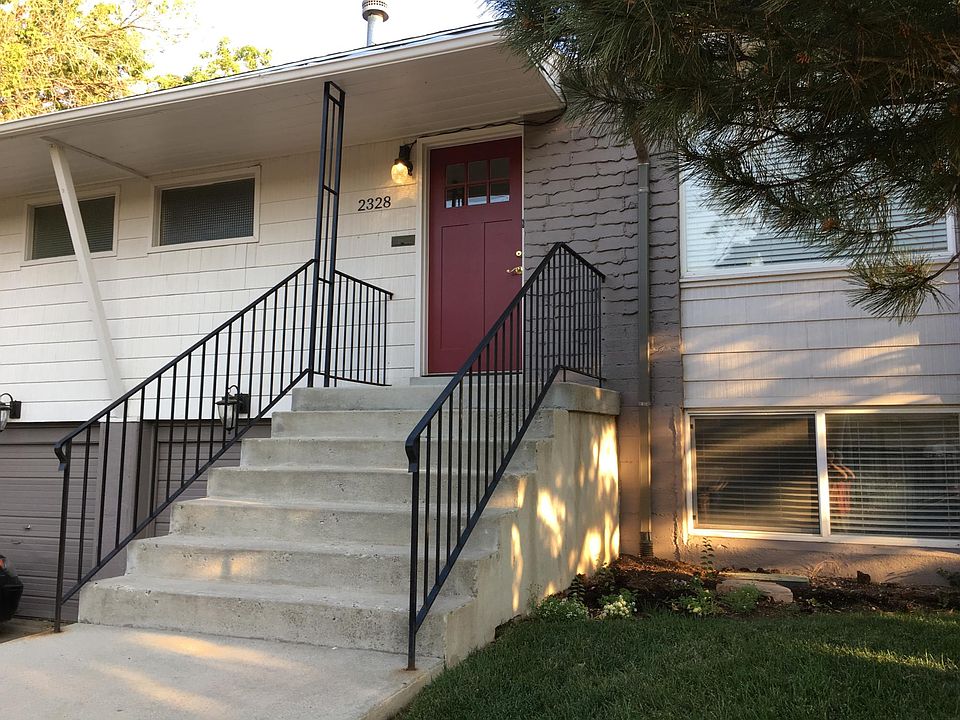 1st image of 2328 E Redondo Ave