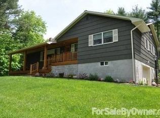 156 Van Vlierden Rd, Saugerties, NY 12477