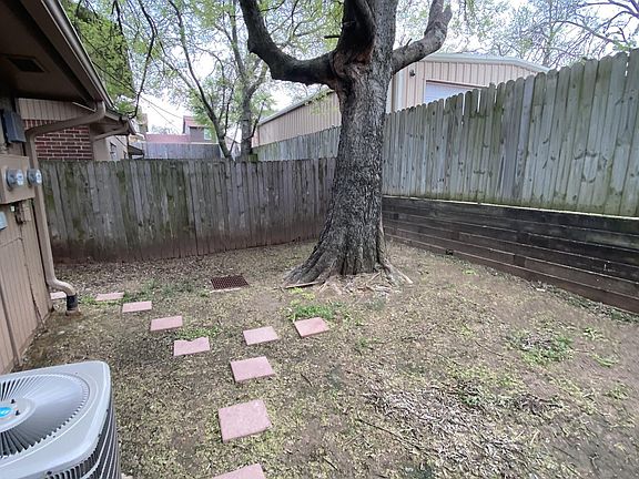 2nd image of 225 N Smythe Ave #1
