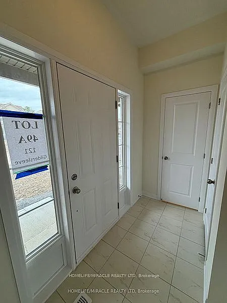 3 bed, $2,400 — Photo 3