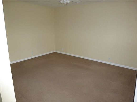 2nd image of 614 Bradyville Pike APT A
