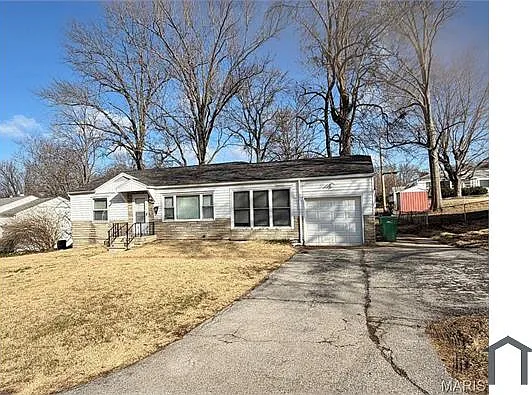 1033 Bakewell Dr — Photo 16