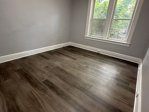 3rd image of 166 8th St #2A