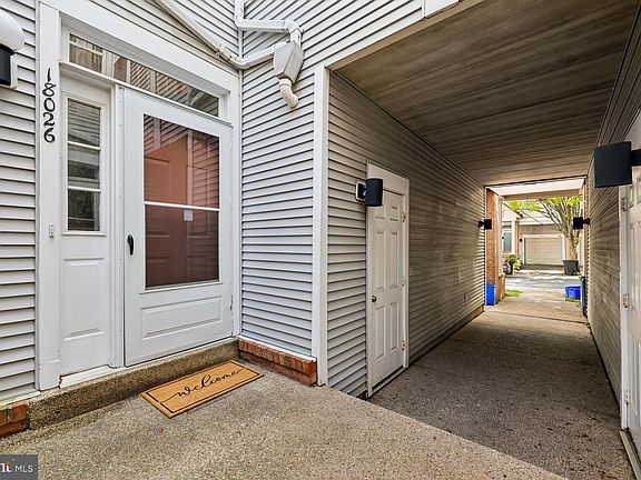 4th image of 18026 Royal Bonnet Cir