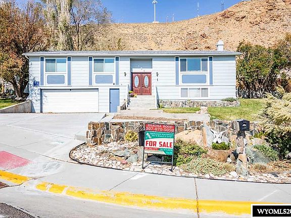 4th image of 302 Evans Dr