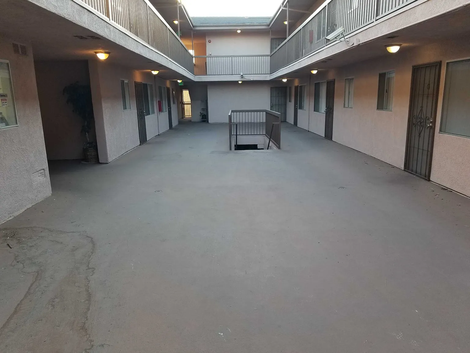 2 bed, $2,695 — Photo 4
