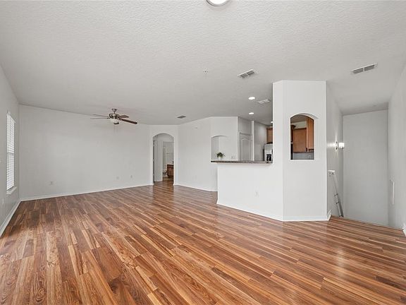 4th image of 2148 Betsy Ross Ln #2148