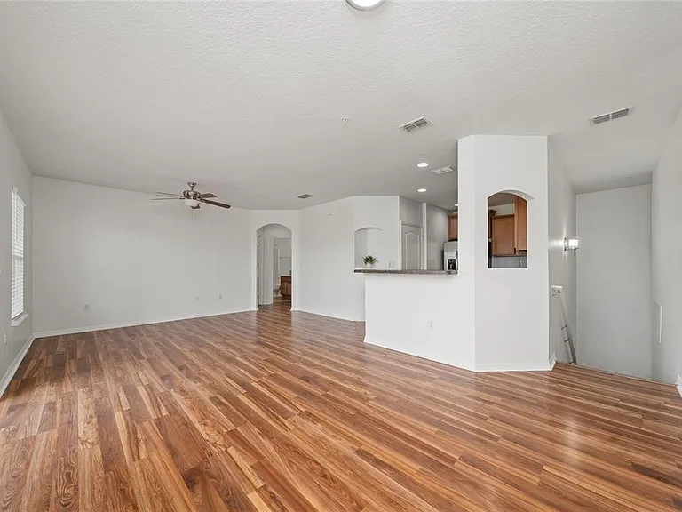 2148 Betsy Ross Ln #2148 — Photo 7
