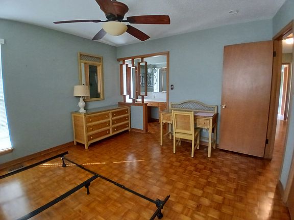 4th image of 2735 S Pickard Ave