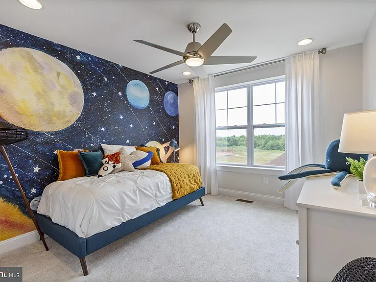 105 Larrabee Way — Photo 3