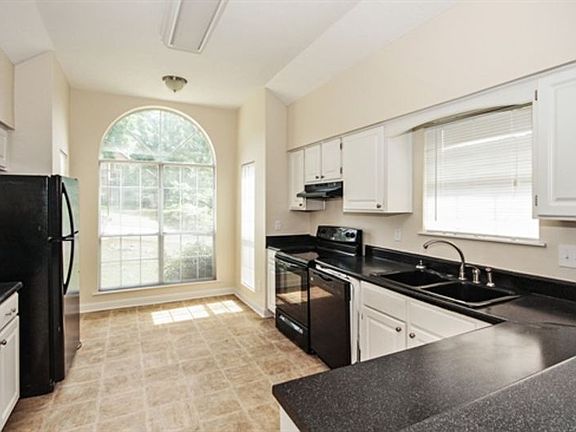 2nd image of 810 Cauthen Ct