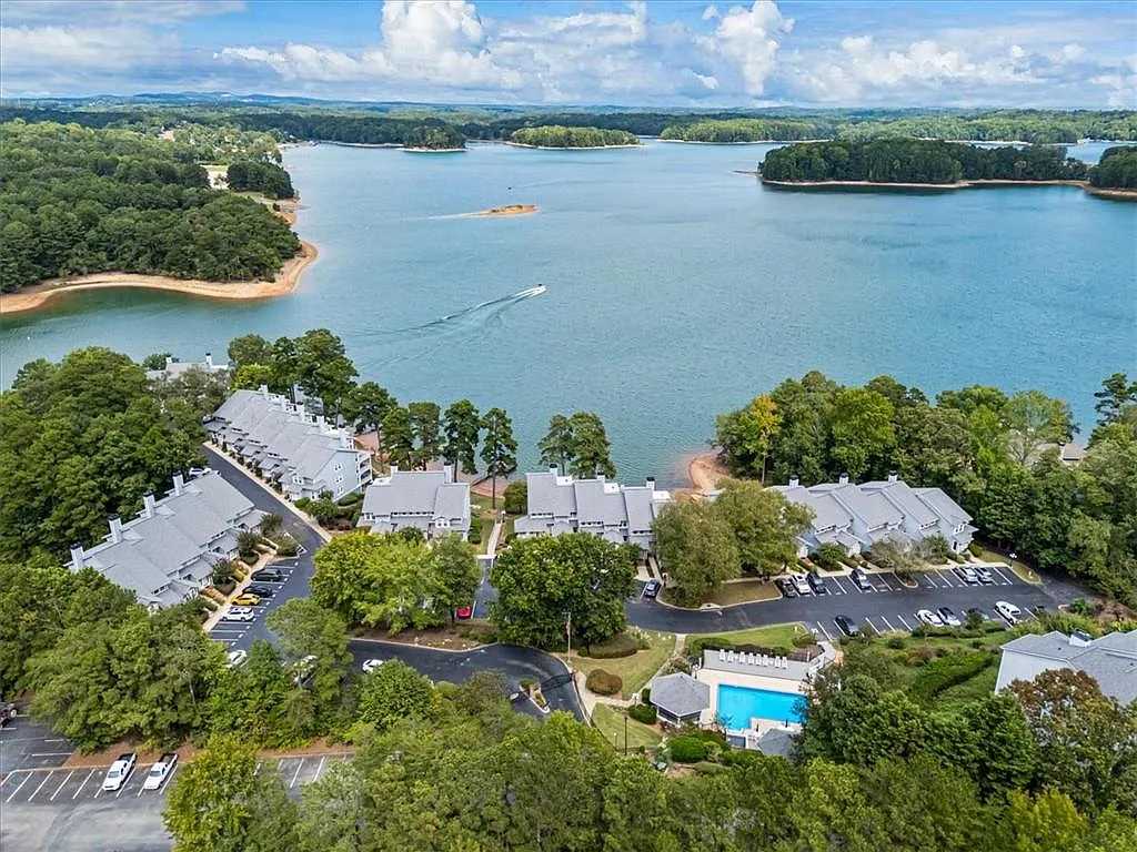 2100 Habersham Marina Rd — Photo 2