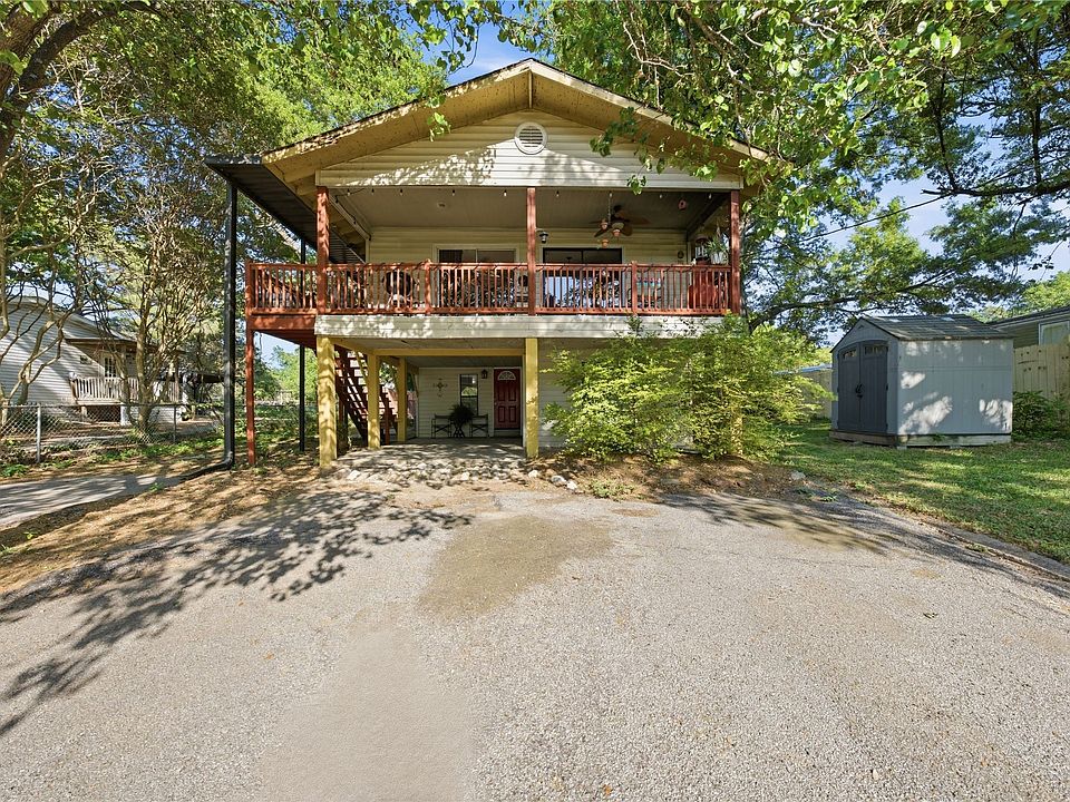 1st image of 120 Prairie Dr