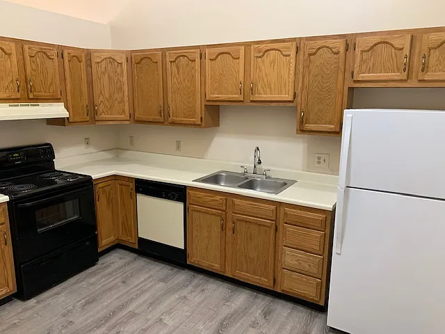 2 bed, $1,070 — Photo 2