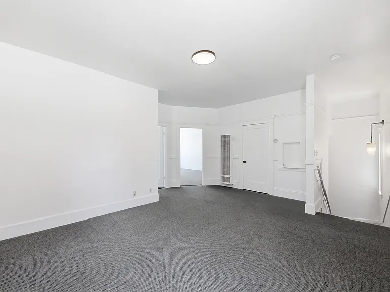 320 Harriet St — Photo 5