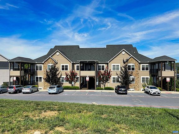3rd image of 1280 Constitution Ct APT 303