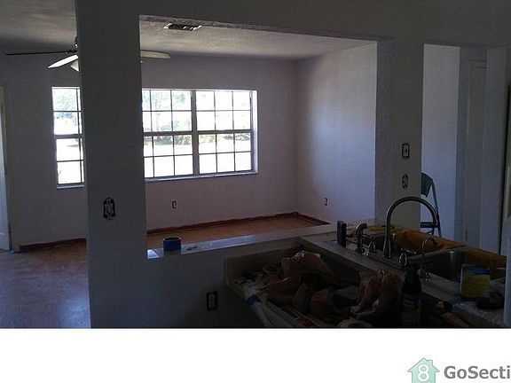 3rd image of 120 NE Entrada Ave