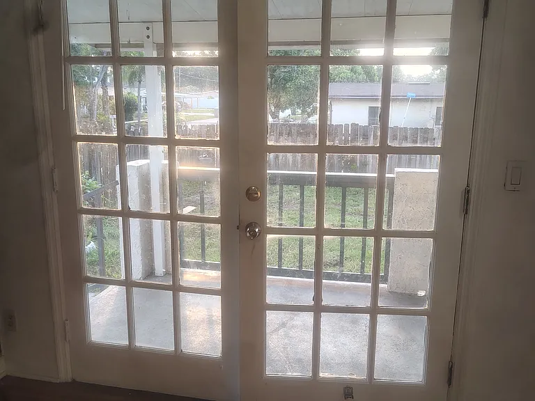 9711 Orange Grove Dr — Photo 3
