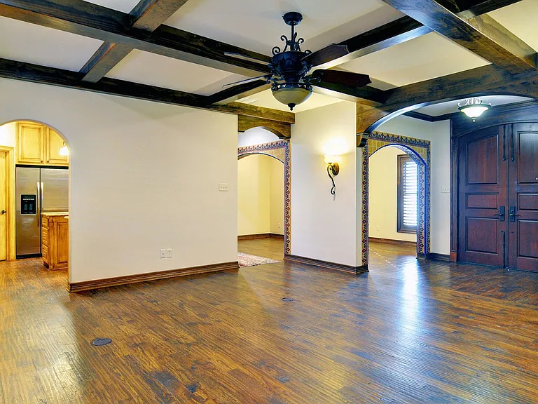 3407 Penticost St — Photo 12