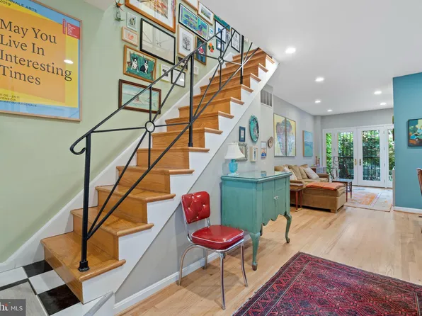 139 11th St SE, Washington, DC 20003