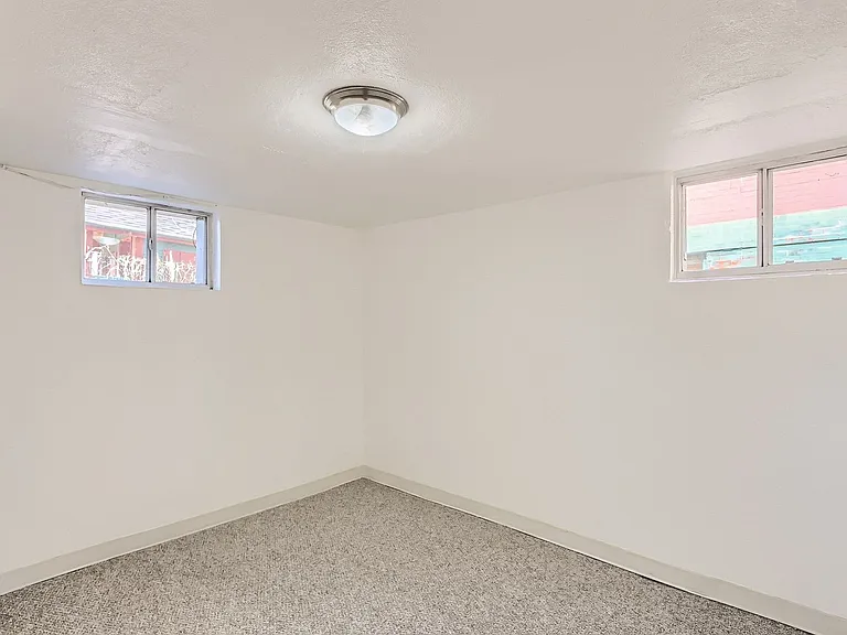 445 N Washington St — Photo 17