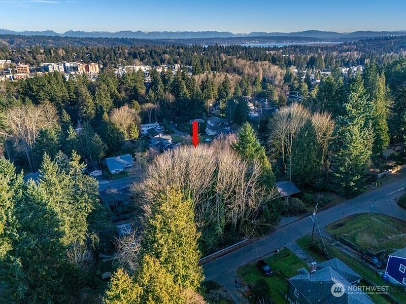 2nd image of 12312 23rd Avenue NE