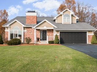 6 Lamplighter Dr, Shrewsbury, MA 01545