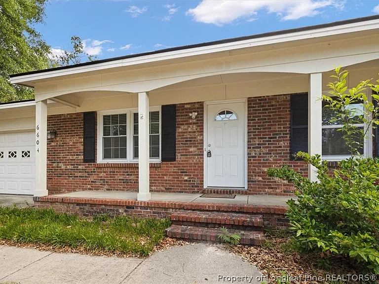 6604 Vaughn Rd — Photo 2