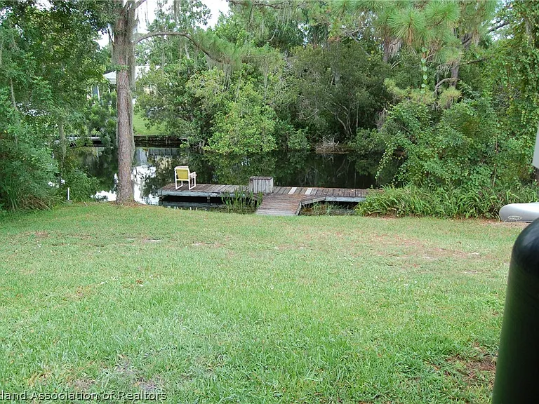 107 Lavender Ave — Photo 14