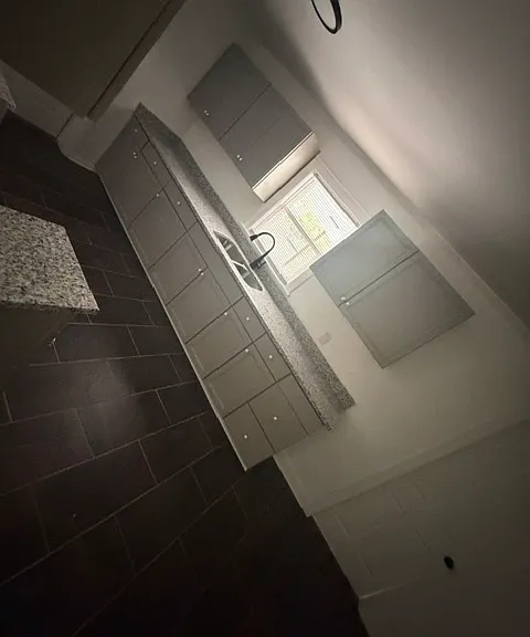 1812 Beverly Rd — Photo 10