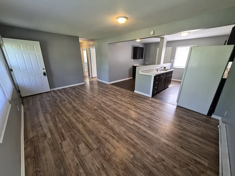 3221 Priscilla Ave — Photo 9