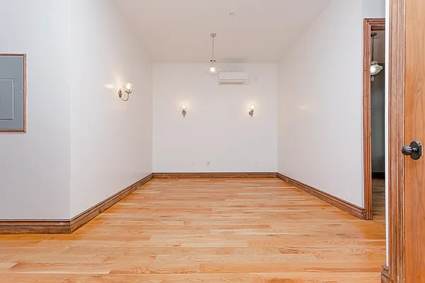 Rented by MySpaceNYC | media 9