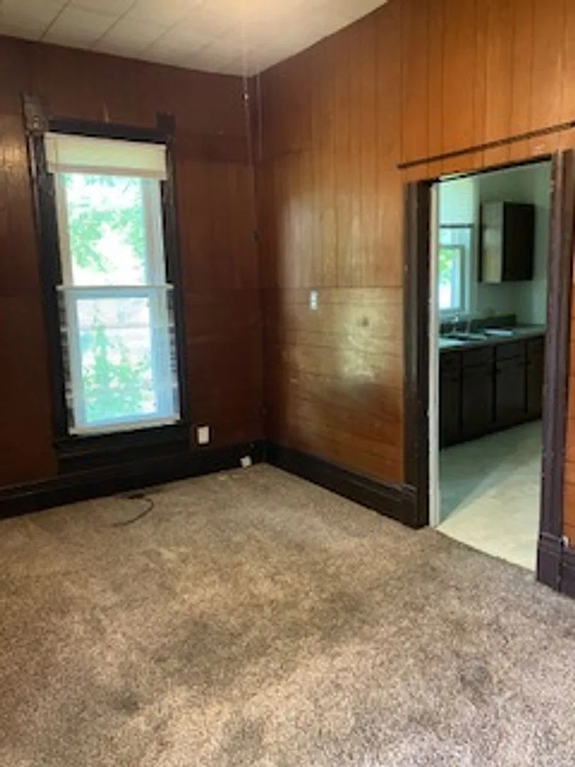 802 West 7th Street — Photo 4