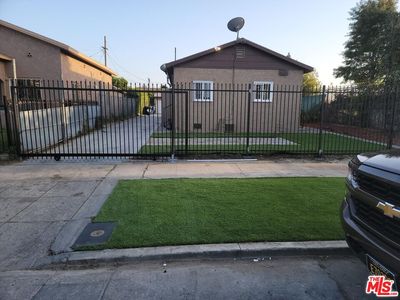 560 W 88th St, Los Angeles, CA, 90044