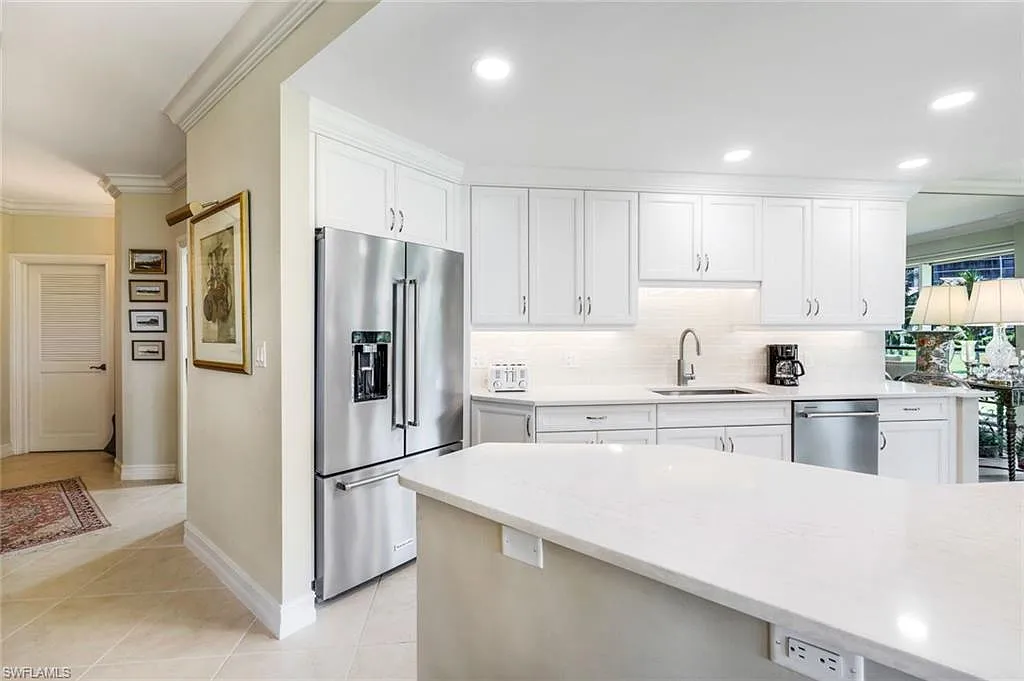 4901 Gulf Shore Blvd N — Photo 4