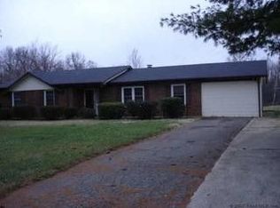2208 Stonehaven Rd, Kernersville, NC 27284