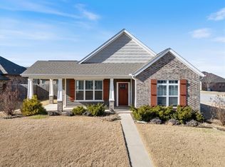 1100 Canyon Gate Dr, Siloam Springs, AR 72761